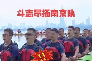 卡塞米罗妻子社媒上传一家人合影：圣诞快乐！